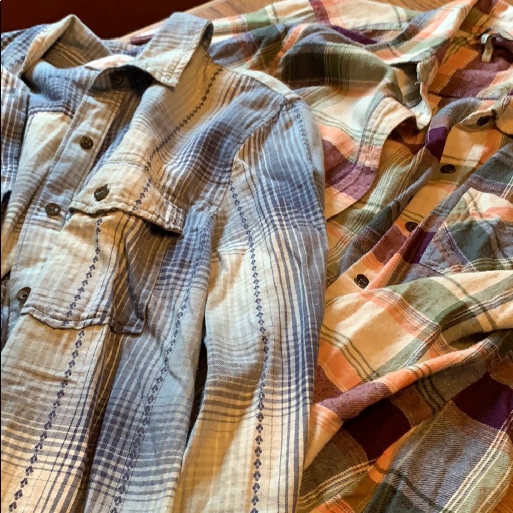 2 size small plaid shirts